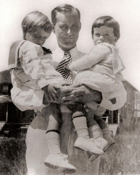 Young-John-F.-Kennedy--1-.jpg