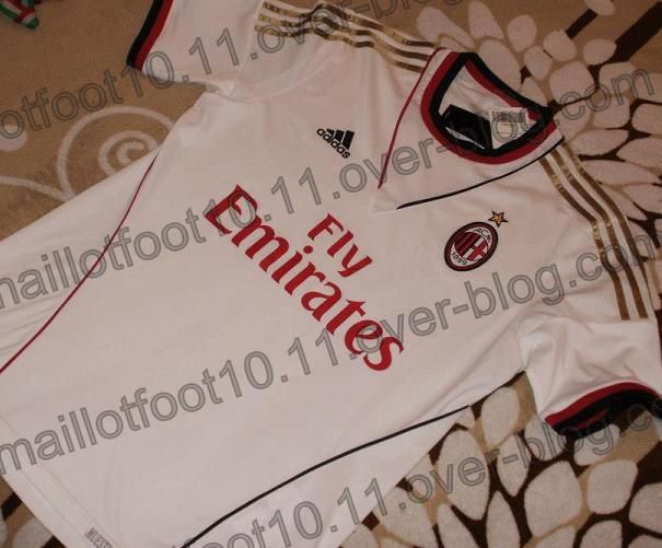 maillot-2013-2014-ac-milan.jpg